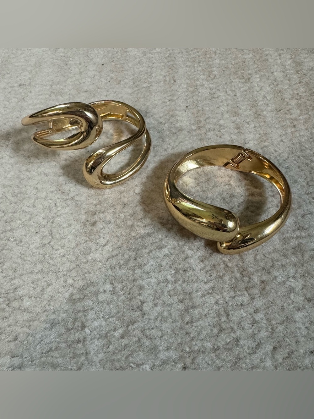 gold bangle bracelets